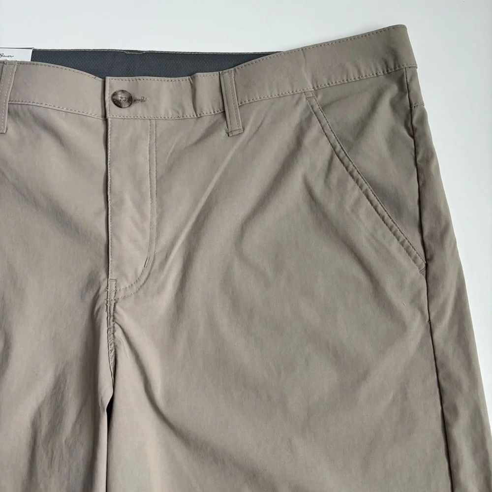 Eddie Bauer Zipper Cargo Short 10” Inseam Active Fit Flat Front In Dune Size 40